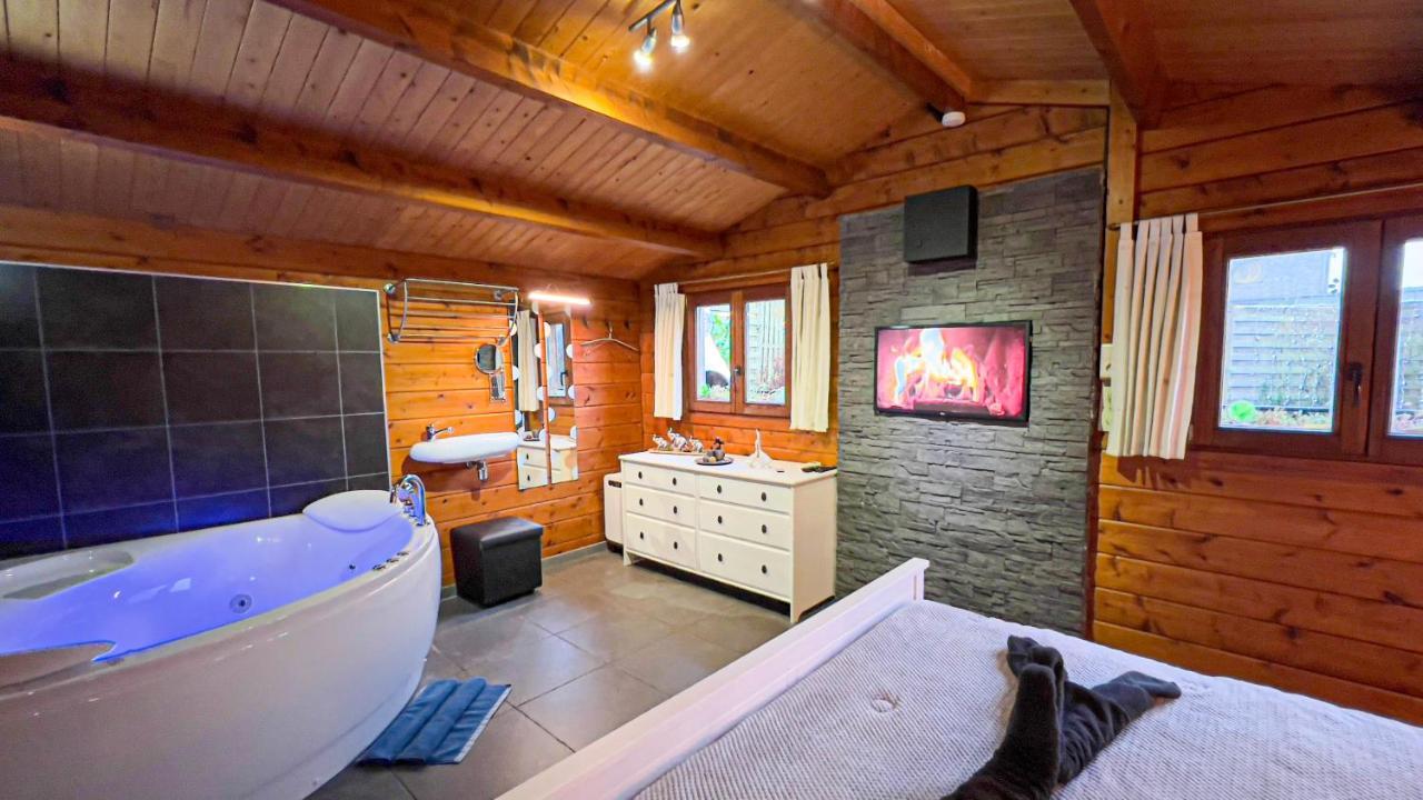 Au Chalet D'Isa Havelange Екстериор снимка