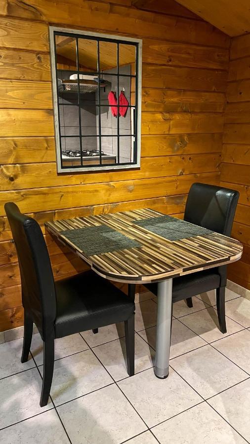 Au Chalet D'Isa Havelange Екстериор снимка